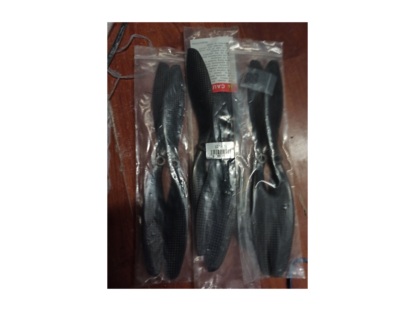 Paire d’hélices carbone 12 x 4,5