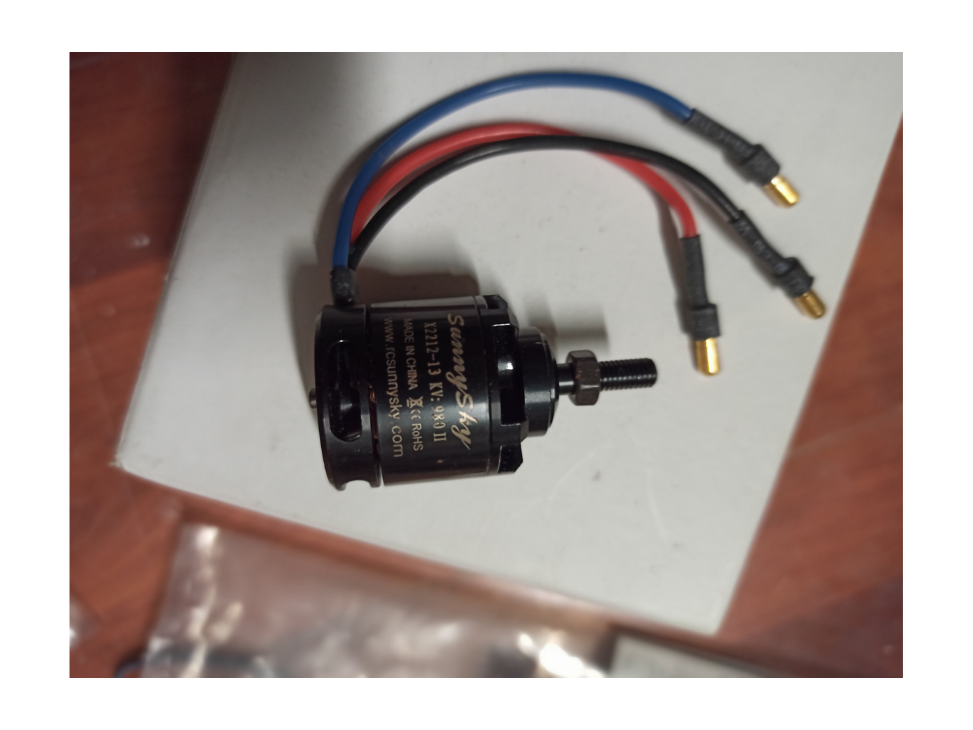 Moteur brushless SunnySky X2212-13 980KV II